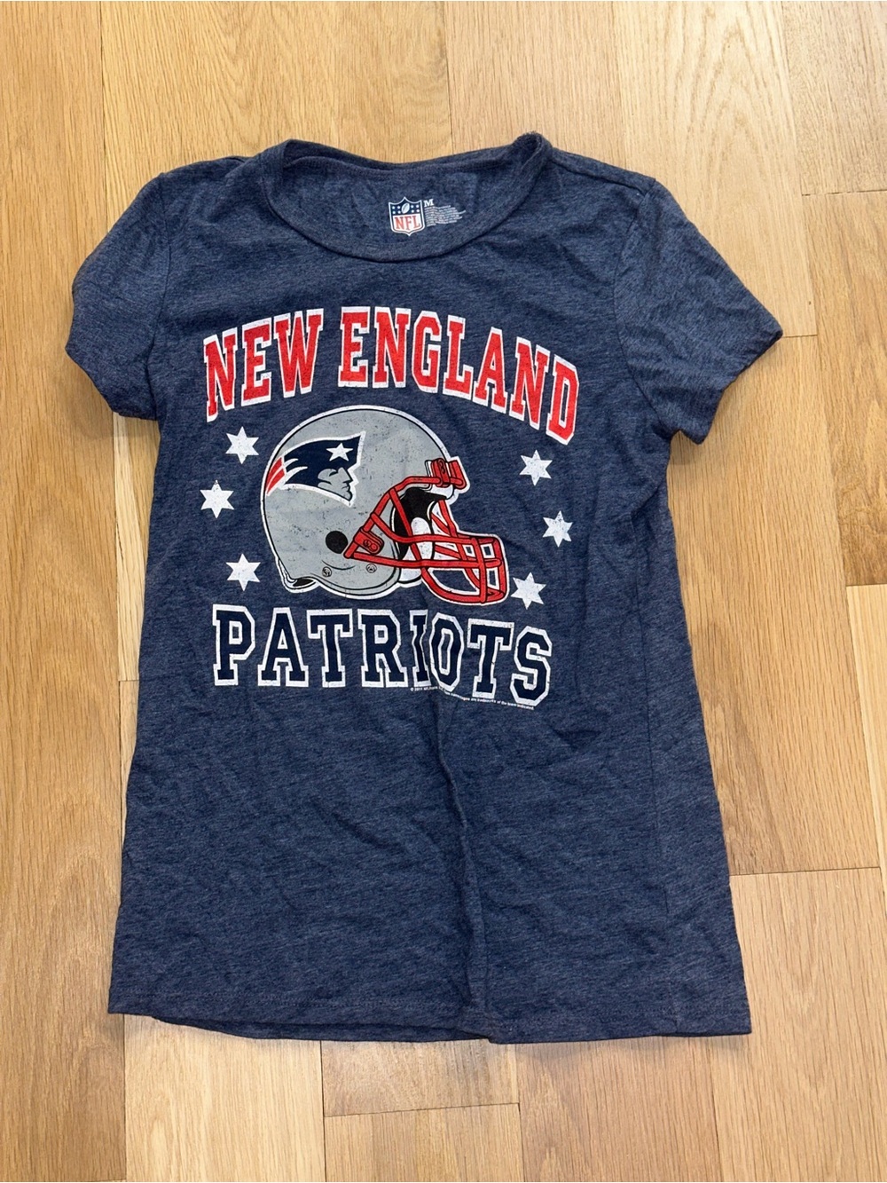 NFL New England Patriots Women’s Navy Graphic Tee Size Medium.